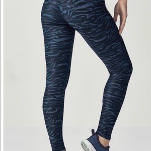 Fabletics - Salar Power Hold Black & Teal Zebra Print Leggings - XXS